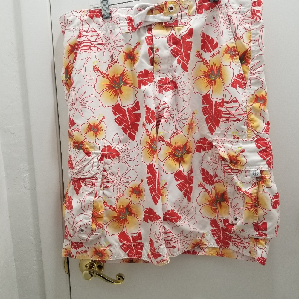 Healy Leo size 34 Board shorts swimsuit